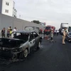 Bốn người thoát chết trong vụ xe Camry bốc cháy dữ dội ở Hà Nội