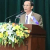 ÔngLê Thanh Đồng, Phó Chủ tịch Hội đồng Nhân dân tỉnh Phú Yên nhiệm kỳ 2016-2021, phát biểu tại kỳ họp. (Ảnh: Phạm Cường/TTXVN) 