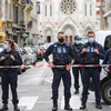 Cảnh sát phong tỏa hiện trường vụ tấn công bằng dao ở thành phố Nice, Pháp ngày 29/10/2020. (Nguồn: AFP/TTXVN) 