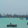 Tàu thuyền tránh trú bão số 9 tại âu tàu của đảo Song Tử Tây, Trường Sa, Khánh Hòa. (Nguồn: TTXVN phát) 