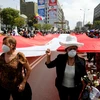 Những người biểu tình tại Lima, Peru. (Nguồn: Reuters) 
