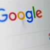 Biểu tượng Google trên màn hình máy tính bảng tại Lille, Pháp. (Nguồn: AFP/TTXVN) 