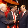 Ông Nguyễn Xuân Phúc, Ủy viên Bộ Chính trị, Thủ tướng Chính phủ, với các đại biểu tại Đại hội. (Nguồn: TTXVN) 