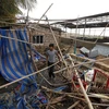 Một quán trọ bên đường bị tàn phá do bão Tauktae tại Somnath, bang Gujarat, Ấn Độ ngày 18/5/2021. (Nguồn: THX/TTXVN) 