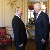 Tổng thống Mỹ Joe Biden (phải) và người đồng cấp Nga Vladimir Putin tại cuộc gặp ở Geneva, Thụy Sĩ ngày 16/6/2021. (Nguồn: AFP/TTXVN) 