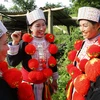 [Photo] Nghệ thuật trang trí trang phục truyền thống của người Dao đỏ
