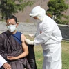 Thủ tướng Bhutan Lotay Tshering tiêm vaccine ngừa COVID-19. (Nguồn: Bhutan PMO) 