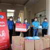 Chương trình tiếp sức Việt Nam hỗ trợ thành phố Cần Thơ các vật tư y tế phòng chống COVID-19. (Ảnh: TTXVN phát) 