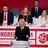 Nữ Bộ trưởng Tài chính Thụy Điển Magdalena Andersson (phía trước) phát biểu sau khi được bầu làm Chủ tịch đảng Dân chủ Xã hội, tại đại hội của đảng ở Gothenburg, ngày 4/11/2021. (Ảnh: AFP/TTXVN) 