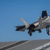 Máy bay F-35B cất cánh từ tàu sân bay HMS Queen Elizabeth. (Nguồn: Sunnews). 