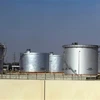 Các thùng chứa dầu tại Công ty Dầu Saudi Aramco ở Dammam, Saudi Arabia. (Ảnh: AFP/TTXVN) 