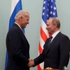 Tổng thống Vladimir Putin (phải) và Tổng thống Joe Biden. (Nguồn: themoscowtimes.com) 
