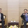 Chủ tịch Quốc hội Vương Đình Huệ tiếp Giám đốc quốc gia Ngân hàng Phát triển châu Á (ADB) tại Việt Nam Andrew Jeffries. (Ảnh: Doãn Tấn/TTXVN) 
