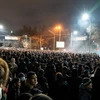 Người biểu tình tập trung tại thành phố Almaty, Kazakhstan nhằm phản đối việc tăng giá khí đốt, ngày 4/1/2022. (Ảnh: AFP/TTXVN) 