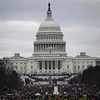 Những người ủng hộ cựu Tổng thống Donald Trump biểu tình bên ngoài tòa nhà Quốc hội Mỹ ở Washington, DC ngày 6/1/2021. (Ảnh: AFP/TTXVN) 