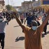 Người biểu tình tập trung tại thủ đô Khartoum, Sudan ngày 6/1/2022. (Ảnh: AFP/TTXVN) 