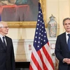 Ngoại trưởng Mỹ Antony Blinken (phải) và Đại diện cấp cao về chính sách đối ngoại và an ninh của EU Josep Borrell tại một cuộc gặp ở Washington, DC, Mỹ. (Ảnh: AFP/TTXVN) 