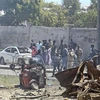 Hiện trường vụ đánh bom ở thủ đô Mogadishu, Somalia ngày 12/1/2022. (Ảnh: AFP/TTXVN) 