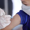 Tiêm vaccine phòng COVID-19 cho học sinh lớp 6 ở thị trấn Chi Lăng (Lạng Sơn). (Ảnh: Anh Tuấn/TTXVN) 