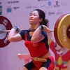 Vận động viên Hoàng Thị xuất sắc đoạt Huy chương Vàng hạng cân 59kg nữ với tổng cử là 204kg. (Ảnh: Quốc Khánh/TTXVN) 