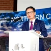 Đại sứ Việt Nam tại Nam Phi Hoàng Văn Lợi giới thiệu về những định hướng phát triển lớn cũng như các tiềm năng, cơ hội tăng cường quan hệ kinh tế, thương mại, đầu tư và du lịch giữa Việt Nam và Nam Phi nói chung và với tỉnh Northern Cape nói riêng. (Ảnh: 