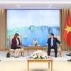 Thủ tướng Phạm Minh Chính tiếp bà Amal Abdel Kader Elmorsi, Đại sứ Ai Cập tại Việt Nam. (Ảnh: Dương Giang/TTXVN) 