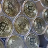Tiền điện tử bitcoin. (Ảnh: AFP/TTXVN) 