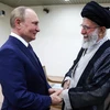 Lãnh đạo tối cao Iran Ali Khamenei (phải) và Tổng thống Nga Vladimir Putin trong cuộc gặp ở Tehran, Iran, ngày 19/7/2022. (Ảnh: AFP/TTXVN) 