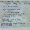 ĐSQ cấp giấy chứng nhận bổ sung cho người có hộ chiếu mẫu mới tại Đức