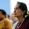 Bà Aung San Suu Kyi (trái) tại một sự kiện ở Naypyidaw, Myanmar ngày 24/5/2021. (Ảnh: AFP/TTXVN) 