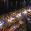 [Photo] Biển Đà Nẵng sáng đèn phục vụ người dân và du khách về đêm