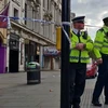 Cảnh sát phong tỏa hiện trường vụ tấn công bằng dao ở West End, London (Anh). (Ảnh: MyLondon/TTXVN) 