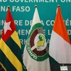 Quốc kỳ các quốc gia thành viên Cộng đồng Kinh tế Tây Phi (ECOWAS). (Ảnh: AFP/TTXVN) 