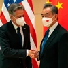 Ngoại trưởng Trung Quốc Vương Nghị (phải) và người đồng cấp Mỹ Anthony Blinken. (Nguồn: CNN)