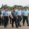 Hình ảnh Thủ tướng Phạm Minh Chính thăm Trung đoàn không quân 921