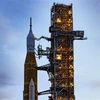 Tên lửa đẩy đưa tàu vũ trụ Orion lên Mặt Trăng trong sứ mệnh Artemis 1 tại bệ phóng ở trung tâm vũ trụ Kennedy thuộc Cape Canaveral, bang Florida (Mỹ) ngày 27/9/2022. (Ảnh: AFP/TTXVN) 