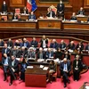 Thủ tướng Italy Giorgia Meloni (giữa, hàng hai, từ trên xuống) phát biểu tại phiên họp Thượng viện ở Rome ngày 26/10/2022. (Ảnh: THX/TTXVN) 