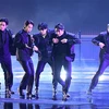 Nhóm nhạc BTS biểu diễn tại Lễ trao giải Grammy thường niên lần thứ 64 ở Las Vegas, Mỹ ngày 3/4/2022. (Ảnh: AFP/TTXVN) 