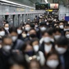 Mục đích đình công là nhằm phản đối việc công ty tàu điện ngầm Seoul hủy bỏ thỏa thuận đã ký với công nhân hồi tháng Năm để thuê thêm công nhân, nối lại các dịch vụ tàu điện ngầm đêm khuya trước đó bị đình chỉ do dịch COVID-19. (Nguồn: Yonhap)
