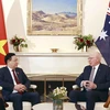 Chủ tịch Quốc hội Vương Đình Huệ hội kiến Toàn quyền Australia David Hurley. (Ảnh: Doãn Tấn/TTXVN)