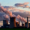 Khói thải bốc lên từ nhà máy điện ở Niederaussem, Đức, ngày 5/10/2022. (Ảnh: AFP/TTXVN)