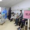 Bệnh nhân được điều trị tại trung tâm y tế ở Thượng Hải, Trung Quốc, ngày 4/1/2023. (Ảnh: THX/TTXVN)