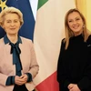 Thủ tướng Italy Giorgia Meloni (phải) và Chủ tịch Ủy ban châu Âu (EC) Ursula von der Leyen. (Nguồn: EPA/EFE)
