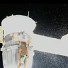 Hình ảnh do NASA công bố ngày 15/12/2022 cho thấy chất làm mát rò rỉ từ tàu vũ trụ Soyuz MS-22. (Ảnh: AFP/TTXVN)