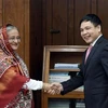 Đại sứ Việt Nam tại Bangladesh Phạm Việt Chiến gặp Thủ tướng Bangladesh Sheikh Hasina. (Ảnh: TTXVN phát)