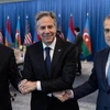 Ngoại trưởng Mỹ Antony Blinken (giữa) với Ngoại trưởng Armenia Ararat Mirzoyan (trái) và Ngoại trưởng Azerbaijan Jeyhun Bayramov. (Nguồn: Twitter)