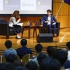 Giám đốc điều hành Open AI, người sáng tạo ChatGPT, ông Sam Altman (phải), phát biểu tại Đại học Keio ở Tokyo, Nhật Bản, ngày 12/6/2023. (Ảnh: Kyodo/TTXVN)