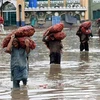 Ngập lụt do mưa lớn tại Lahore, Pakistan ngày 5/7/2023. (Ảnh: THX/TTXVN)