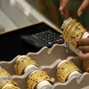 Đồ trang sức vàng được bày bán tại Chennai, Ấn Độ. (Ảnh: AFP/TTXVN)