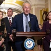 Lãnh đạo phe đa số tại Thượng viện Mỹ - Thượng nghị sỹ đảng Dân chủ Chuck Schumer phát biểu tại cuộc họp báo ở Washington, DC, Mỹ. (Ảnh: AFP/TTXVN)